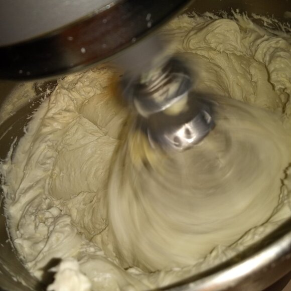 Homemade Shea Butter from Ghana (hand whipped by my own hands with love) - Picture 7 of 7